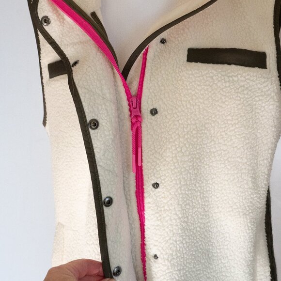 Talbots Cream Vest with Olive and Pink Trim - Picture 10 of 12